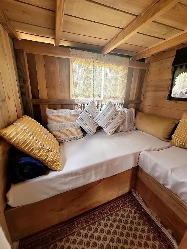 Tente-Cabane En Quercy Planioles